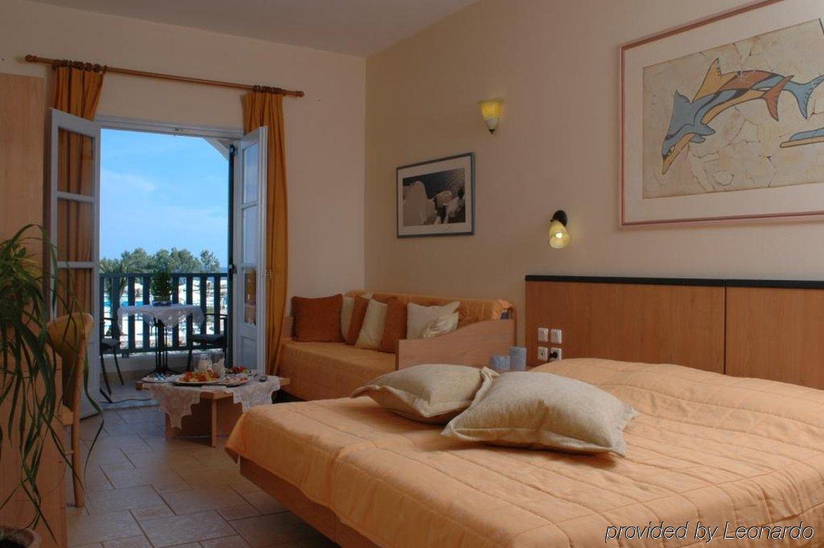 Santo Miramare Beach Resort Perissa  Værelse billede
